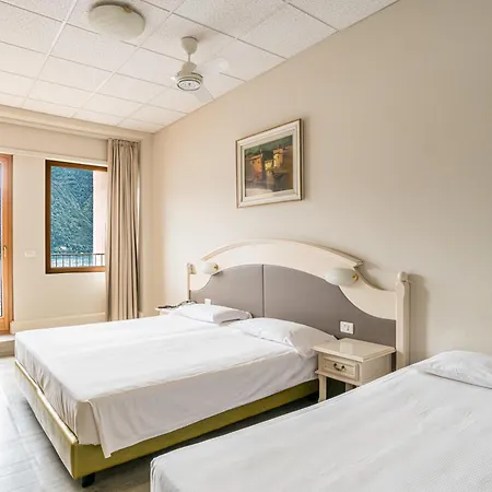 Otel Bazzoni Tremezzo